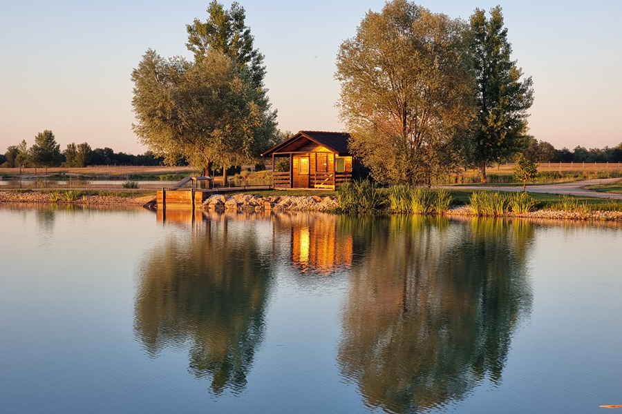 BERKLEY lake Stek 1+2, inclusief 2 vissers, chalet optioneel! (April-Mei-Sep-Okt 2026/27!)